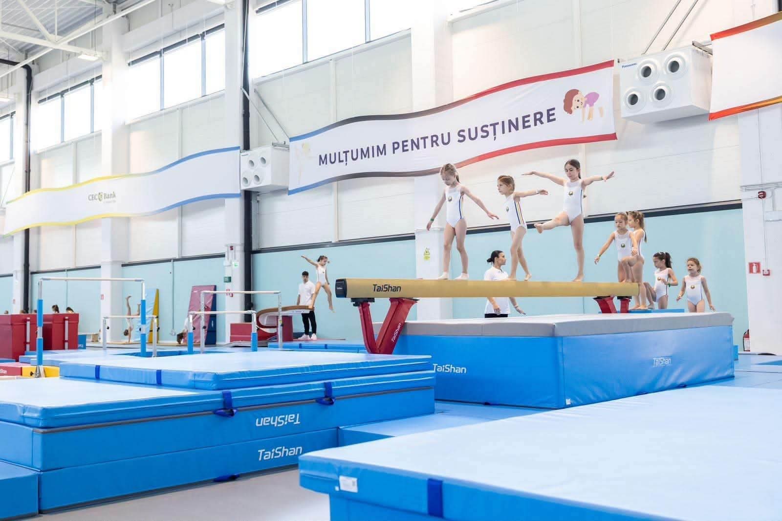 You are currently viewing A fost inaugurată sala de gimnastică ,,Nadia Comăneci”, în prezența marii gimnaste
