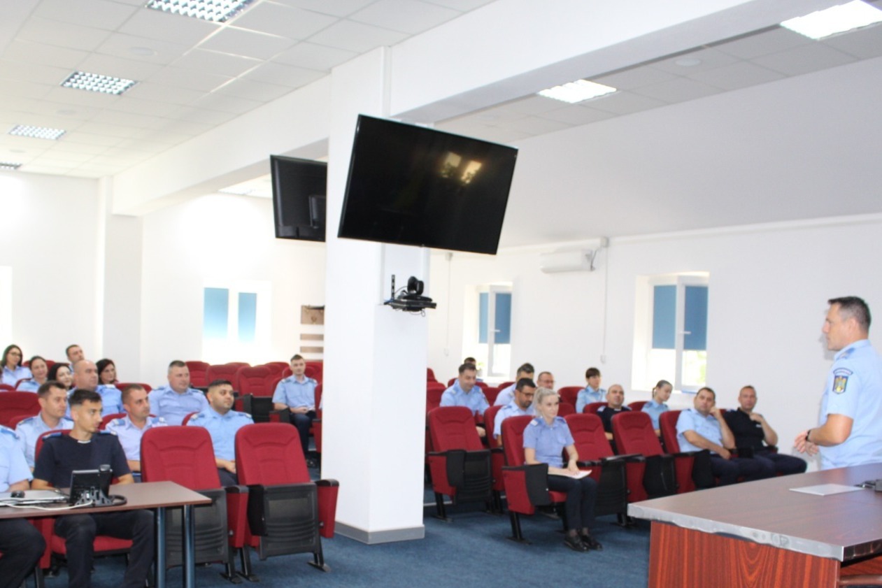 You are currently viewing 32 de cadre militare avansate în grad la Jandarmeria Dâmbovița