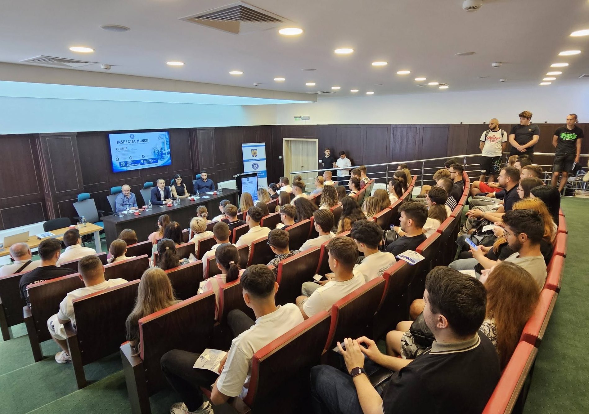 You are currently viewing De Ziua Inspecției Muncii, ITM Dâmbovița a ales să sărbătorească alături de studenții Universității „Valahia”