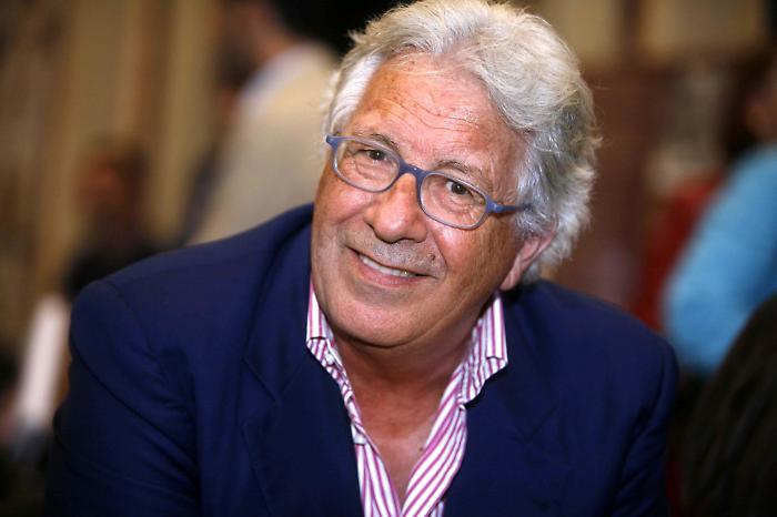 You are currently viewing Legendarul cântăreț italian Peppino Di Capri a murit la vârsta de 87 de ani