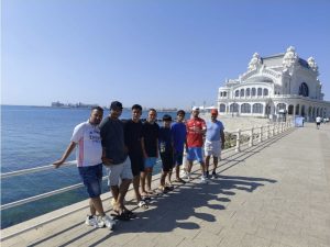 Read more about the article VACANȚĂ LA MARE PENTRU BENEFICIARII APARTAMENTULUI DE TIP FAMILIAL SF. IER. NICOLAE