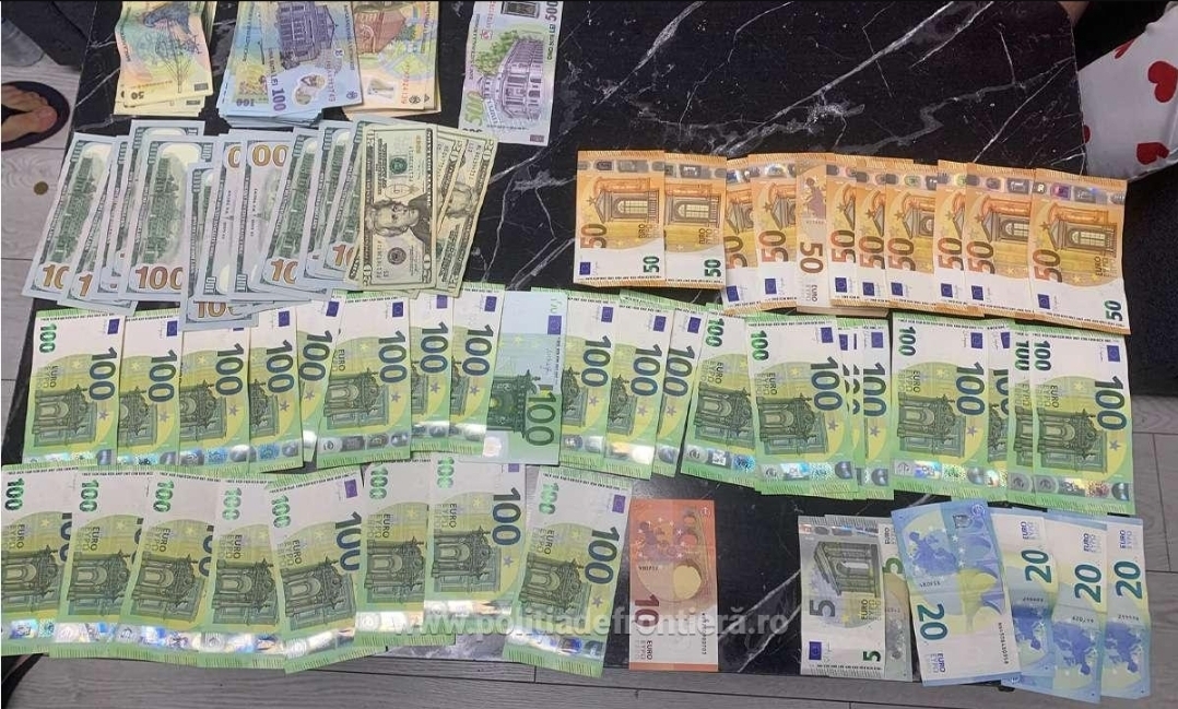You are currently viewing 30 de percheziții efectuate de polițiștii de frontieră într-un dosar privind contrafacerea de produse și spălarea banilor