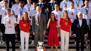 Read more about the article Familia Regală Spaniolă a primit echipa câștigătoare a Cupei Mondiale la Palatul Zarzuela