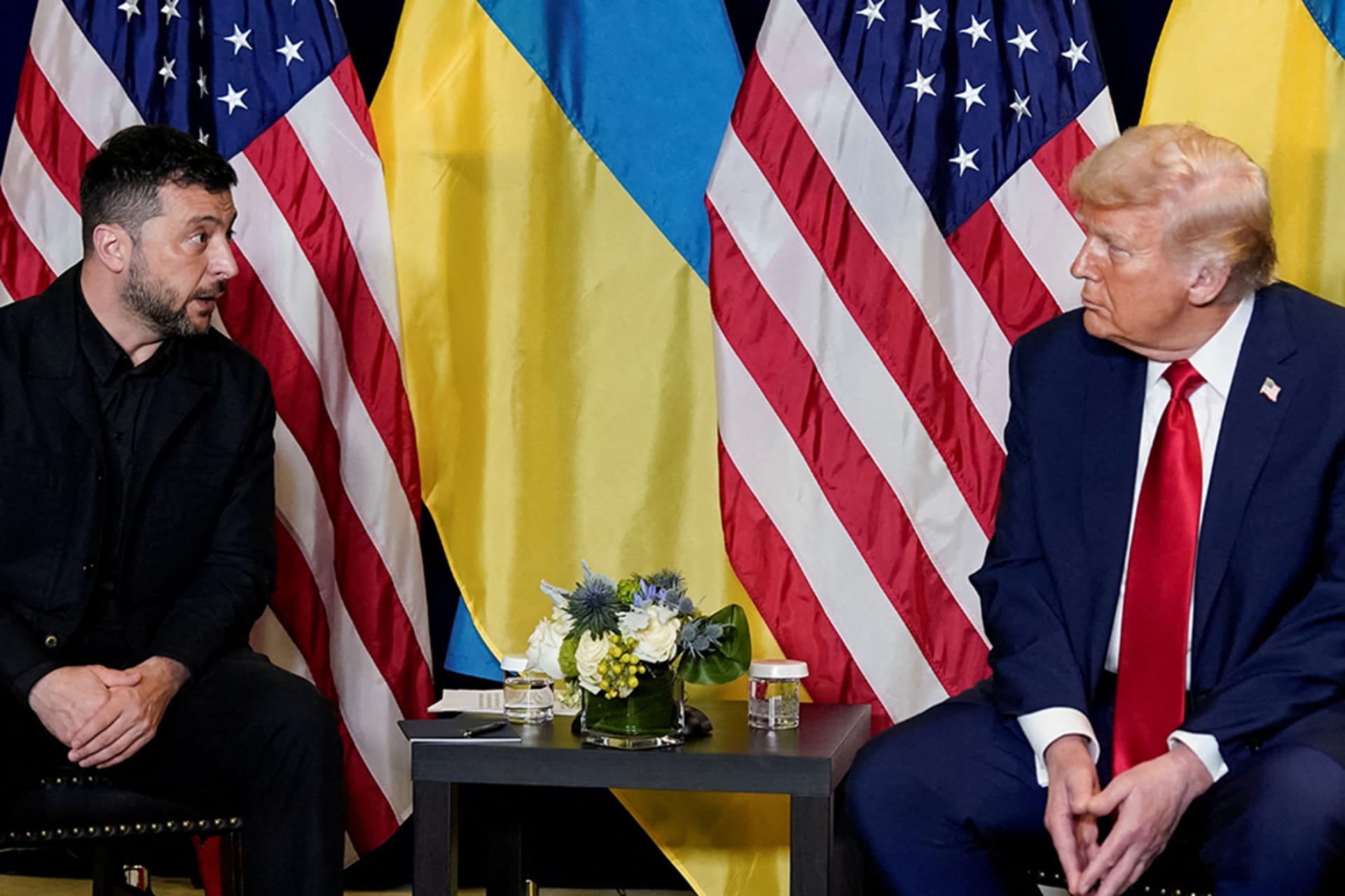 You are currently viewing Zelenski s-a întâlnit cu Trump la Casa Albă