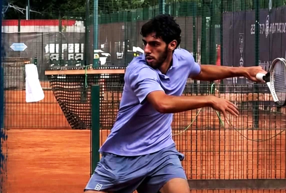You are currently viewing Târgovișteanul Cezar Papoe, finalist la Turneul ITF M15 București! Trofeu pierdut în fața unui tenismen din Republica Moldova
