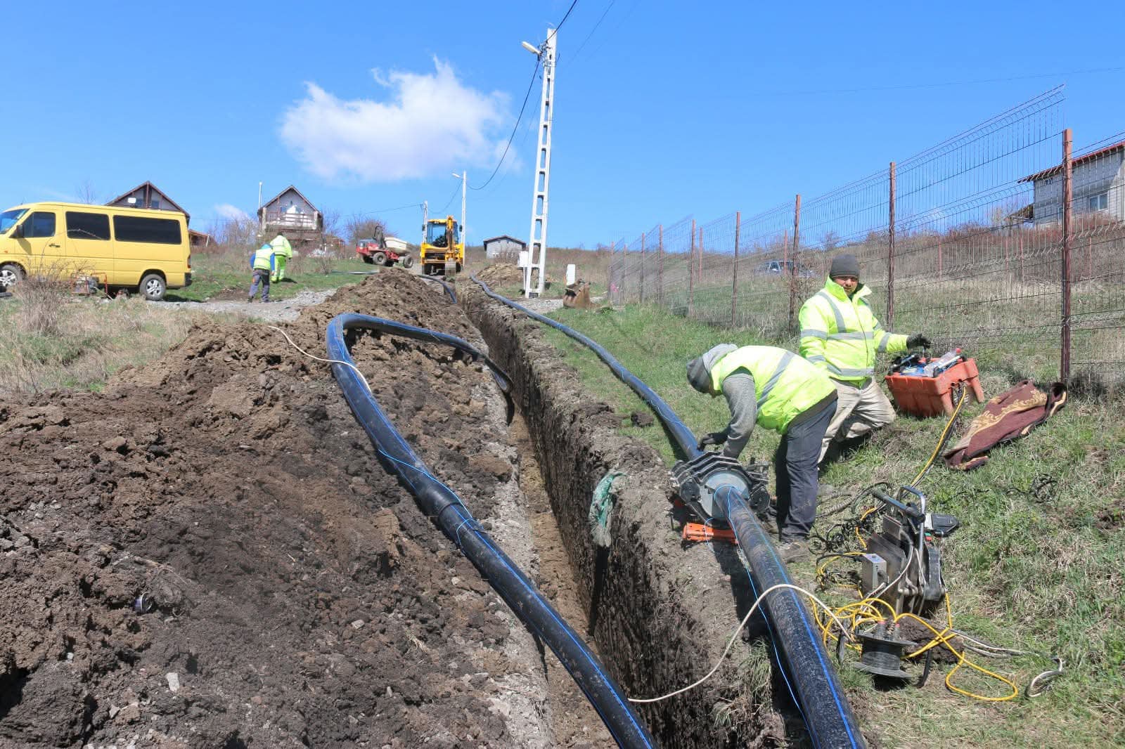 You are currently viewing La Vișina încep lucrările de racordare la apă și canalizare pentru gospodăriile cu venituri mici