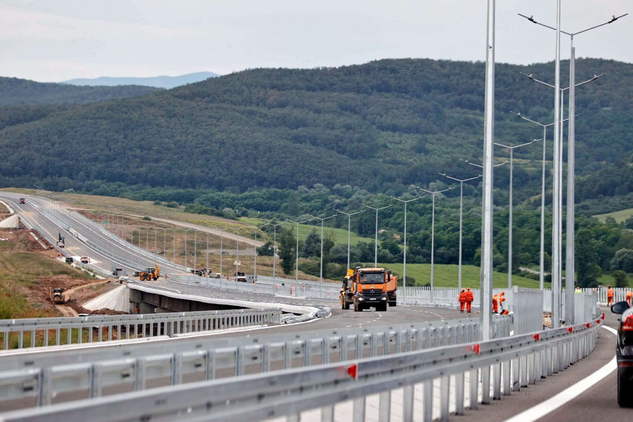 You are currently viewing Ilie Bolojan: De la 1 decembrie ar trebui să se circule fără restricții pe Autostrada Transilvania