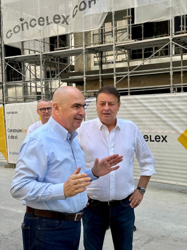 You are currently viewing Bolojan a verificat stadiul lucrărilor de construire a noului spital „Mama și Copilul” din Constanța