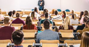 Read more about the article Definitivat 2026 – județul Dâmbovița, pe locul 5 la nivel național, cu o rată de promovare de 77,04% înainte de contestații