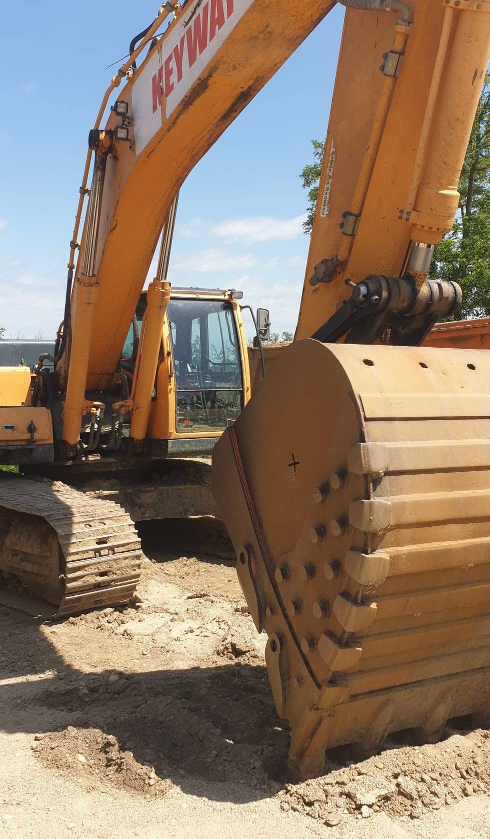 You are currently viewing Amendă de 60.000 de lei pentru exploatarea agregatelor minerale fără autorizație de mediu, la Potlogi