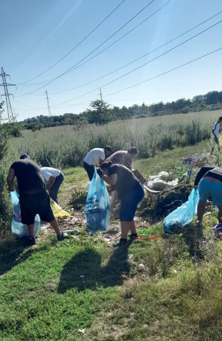 You are currently viewing Gunoaiele lăsate în natură, strânse de angajații primăriilor din Crângurile și Rătești