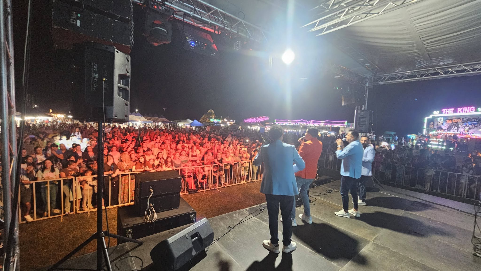 You are currently viewing Ultima seară a Zilelor Comunei Dărmănești s-a încheiat spectaculos