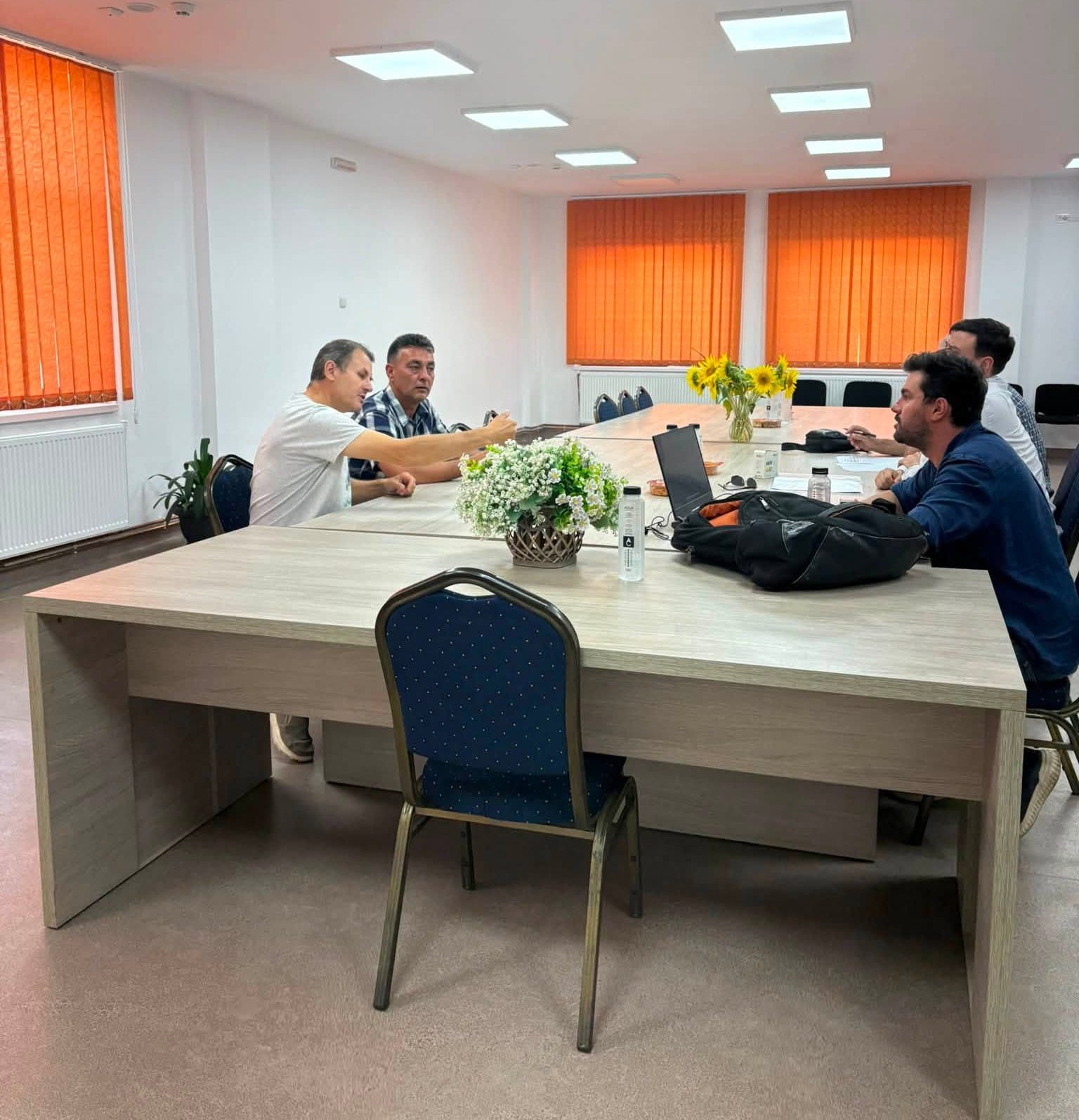 You are currently viewing Proiectul de apă și canalizare din Mogoșani avansează. A fost predat amplasamentul pentru stația de tratare a apei