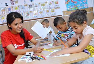 Read more about the article Copiii vulnerabili din Târgoviște, incluși în programul de vară al Salvați Copiii România. Activități educaționale în două școli din municipiu