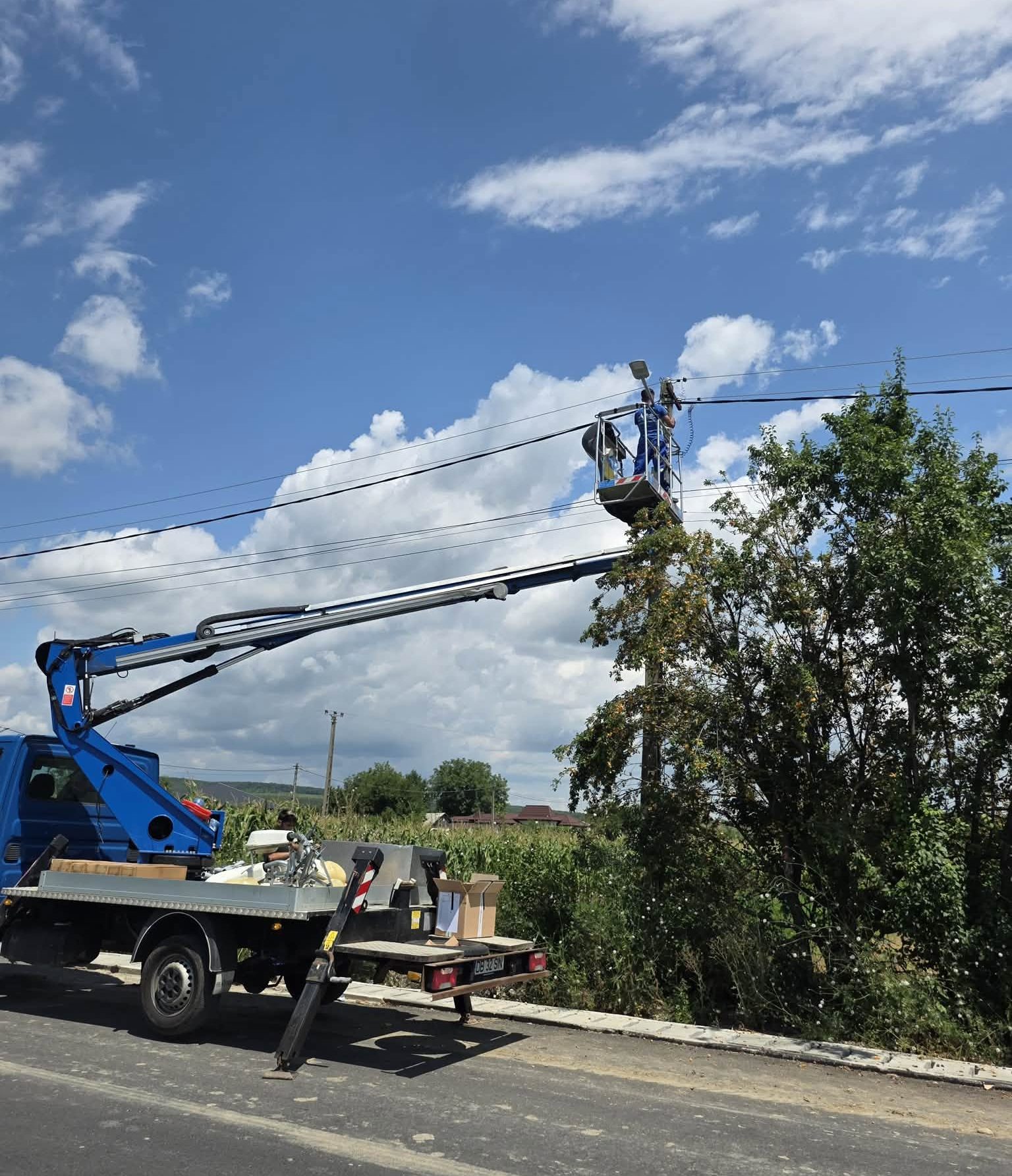 You are currently viewing Iluminatul public din Bucșani intră în modernizare printr-un proiect finanțat de AFM