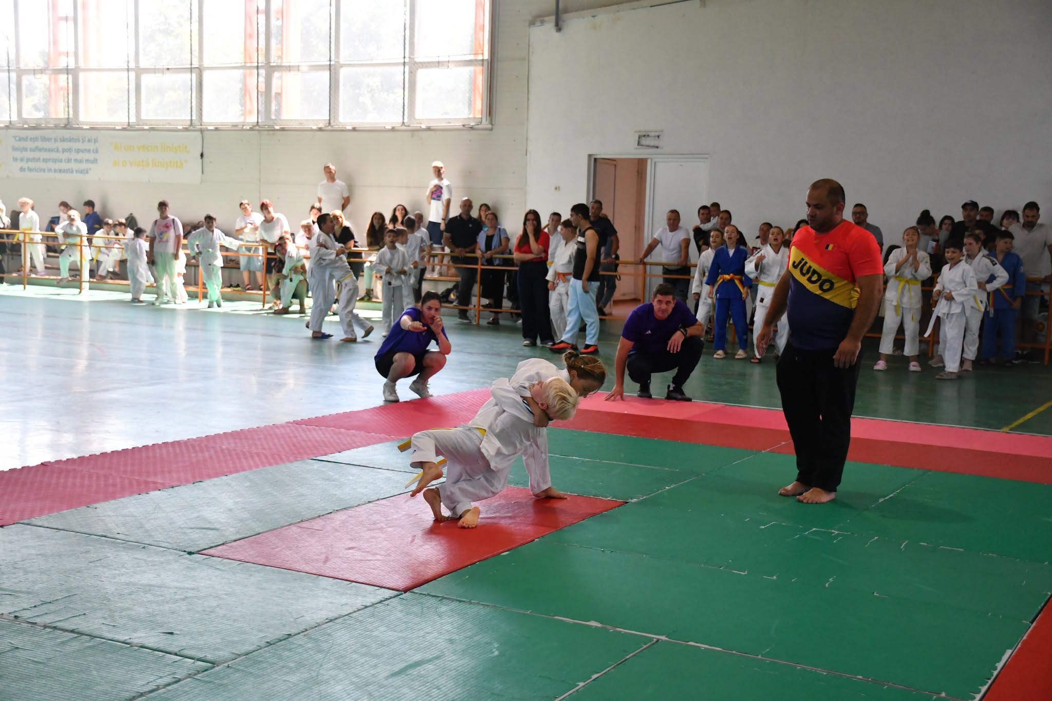 You are currently viewing Memorialul „Emil Nițoi” a adus la Răcari cluburi de judo din două județe