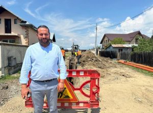 Read more about the article Investiții în toate satele din Văcărești. Rețelele de apă și canalizare avansează, iar baza sportivă este modernizată