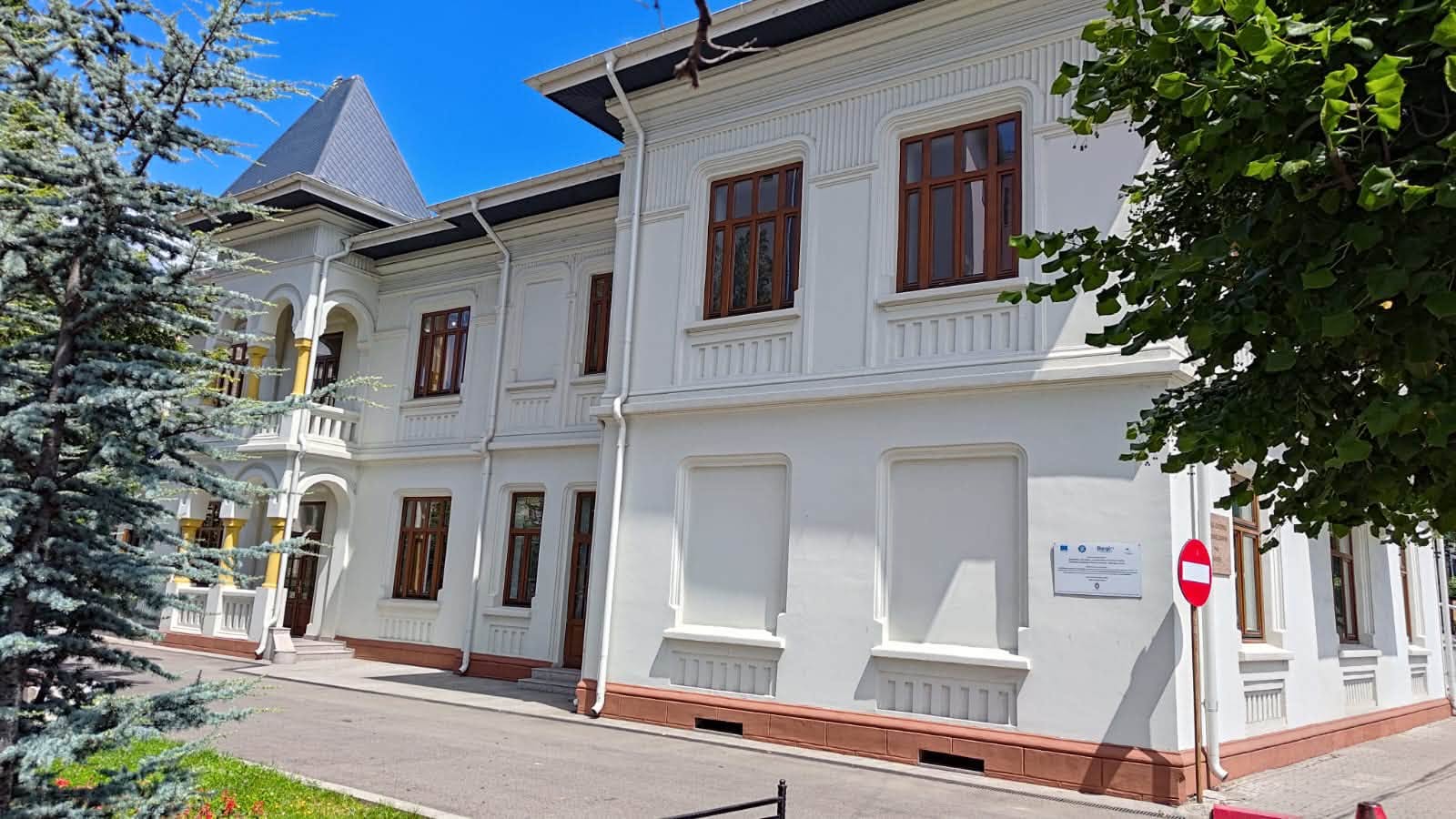 You are currently viewing Centrul Cultural „Gheorghe Zamfir” din Găești și-a redeschis porțile după finalizarea lucrărilor de reparații