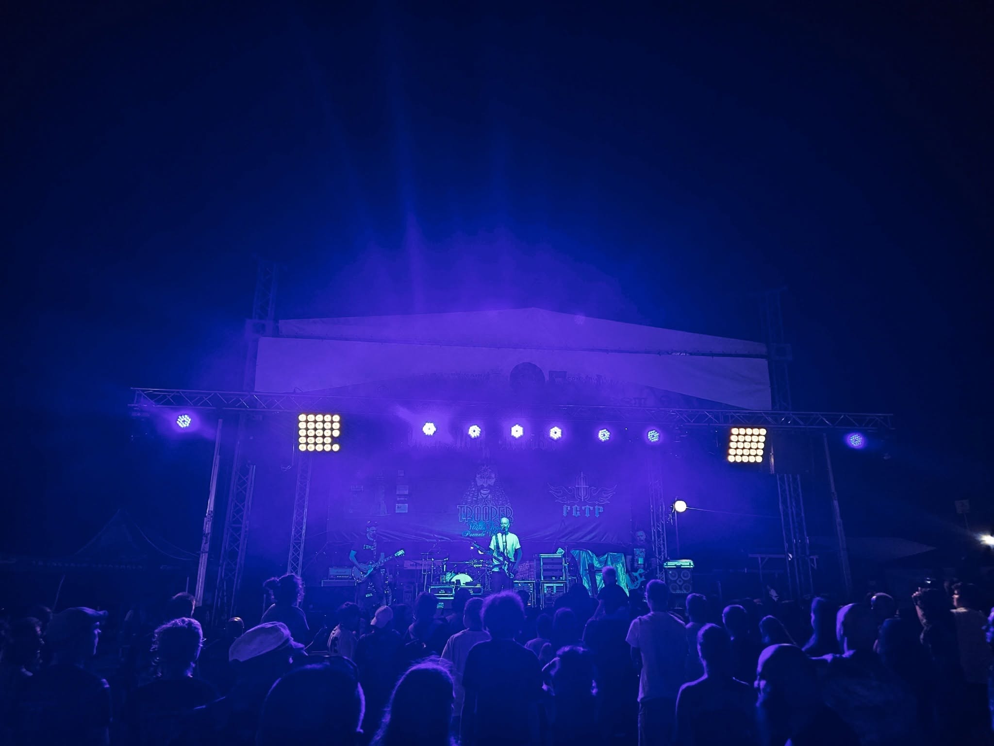 You are currently viewing Valahia Rock Fest și-a încheiat a doua ediție la Pucioasa. „O comunitate începe să se formeze în jurul rockului”