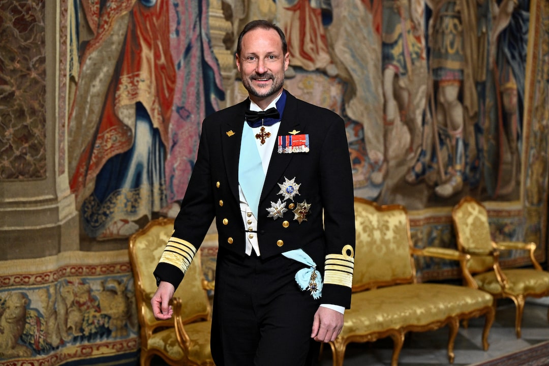 You are currently viewing Prințul moștenitor al Norvegiei devine regele Haakon al VIII-lea după moartea tatălui său