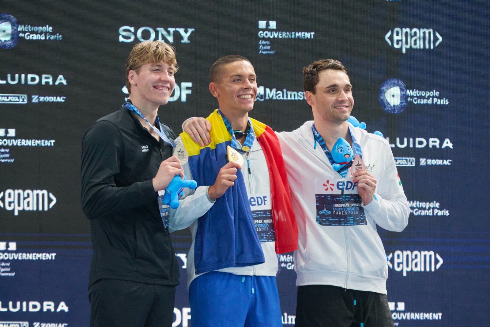 You are currently viewing Înotătorul David Popovici, din nou rege al Europei! Aur spectaculos la 100 m liber, la Paris