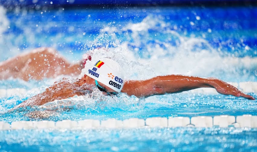 You are currently viewing David Popovici, din nou în fața tuturor! Campionul României s-a calificat spectaculos în finala de 200 m liber la Europenele de la Paris