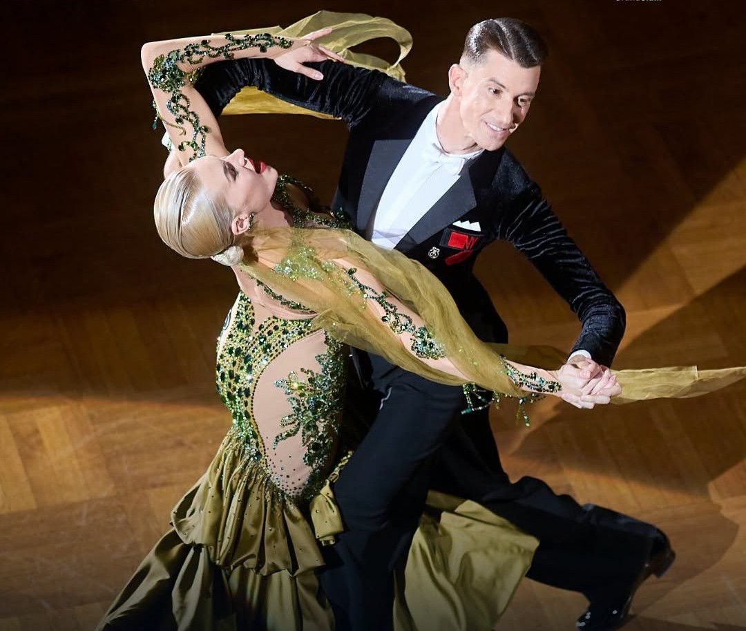 You are currently viewing Rareș Cojoc și Andreea Matei, din nou campioni la Stuttgart! România a strălucit pe cea mai înaltă treaptă a podiumului