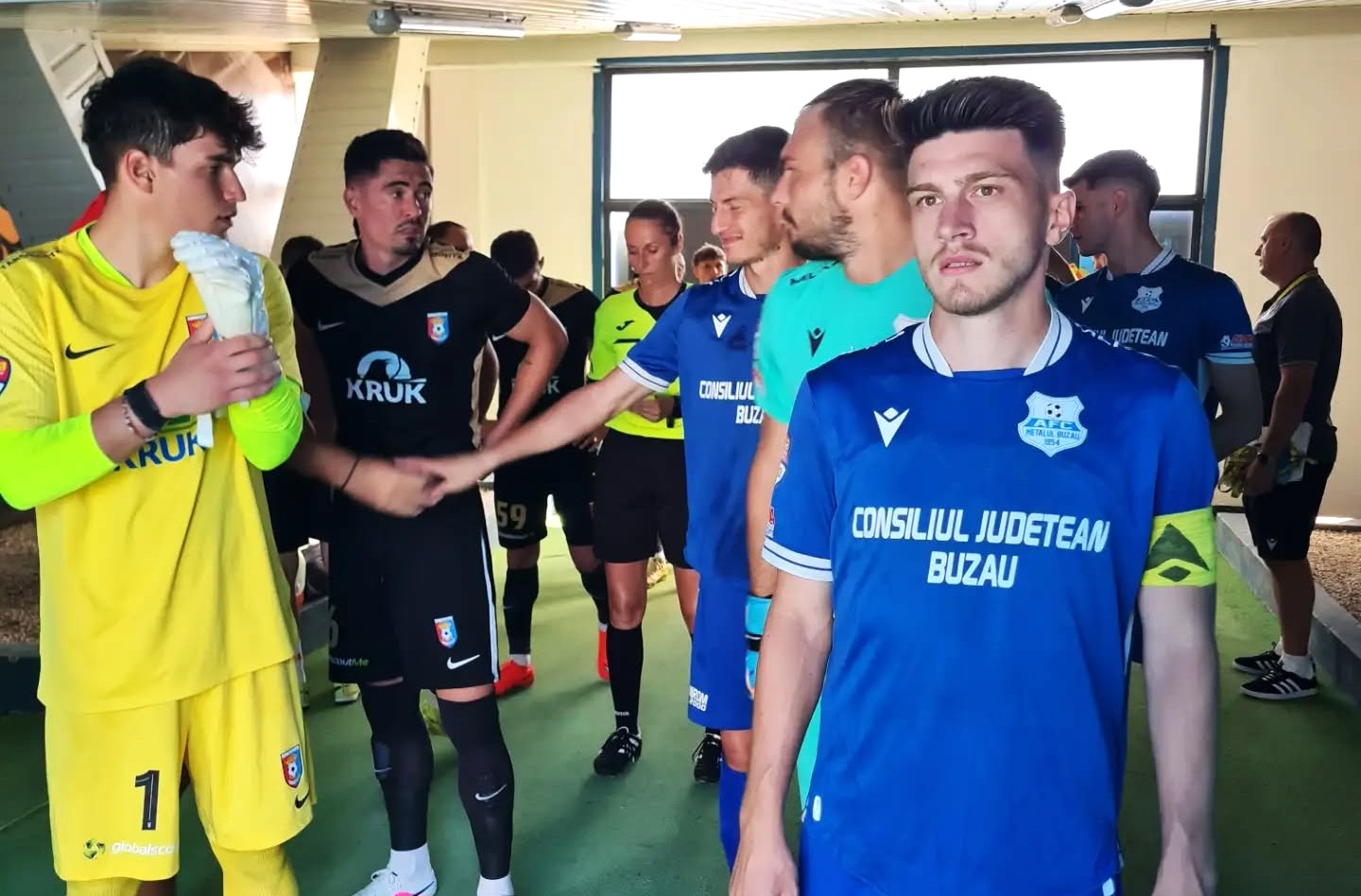 You are currently viewing Chindia Târgoviște, victorie importantă în deplasarea de la Buzău! Debut în forță pentru Leo Grozavu pe banca tehnică a dâmbovițenilor