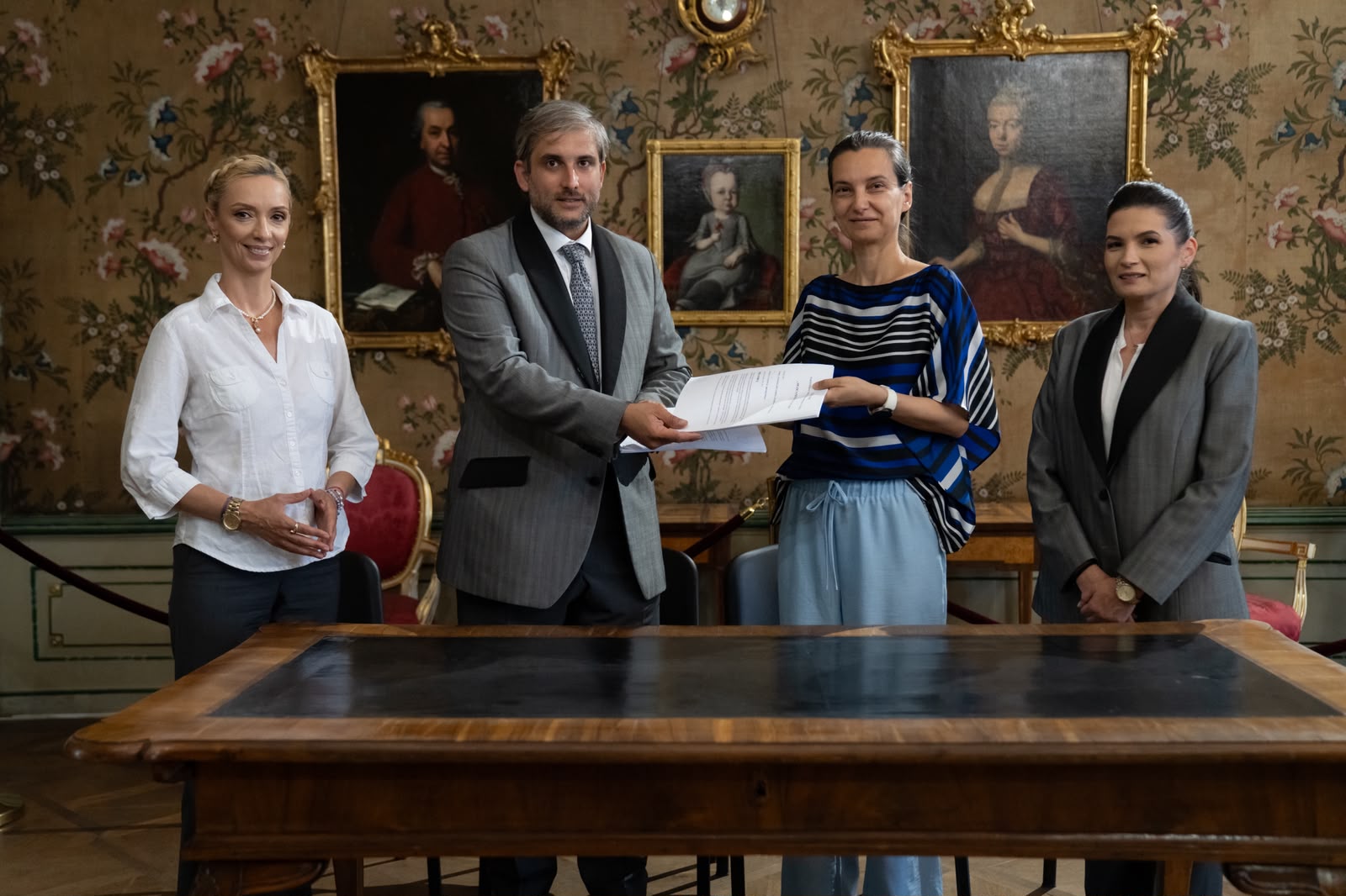 You are currently viewing Corul Național de Cameră „Madrigal – Marin Constantin” și Muzeul Național Brukenthal lansează un parteneriat strategic care propune un nou model de colaborare între instituțiile publice de cultură din România