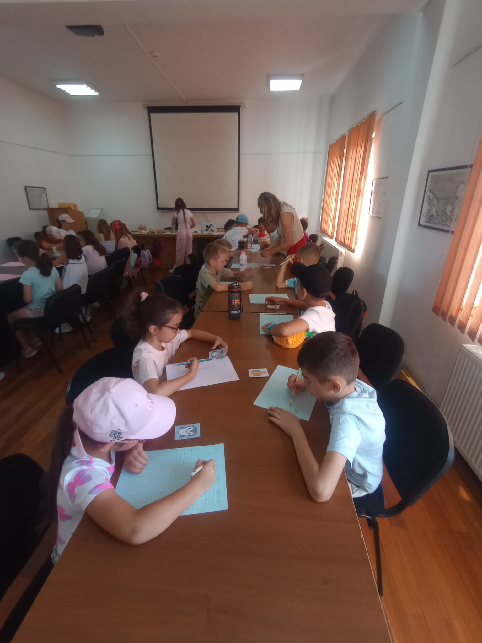 You are currently viewing Copiii au descoperit patrimoniul prin joc și creativitate în primele zile ale programului „Vacanță la muzeu”