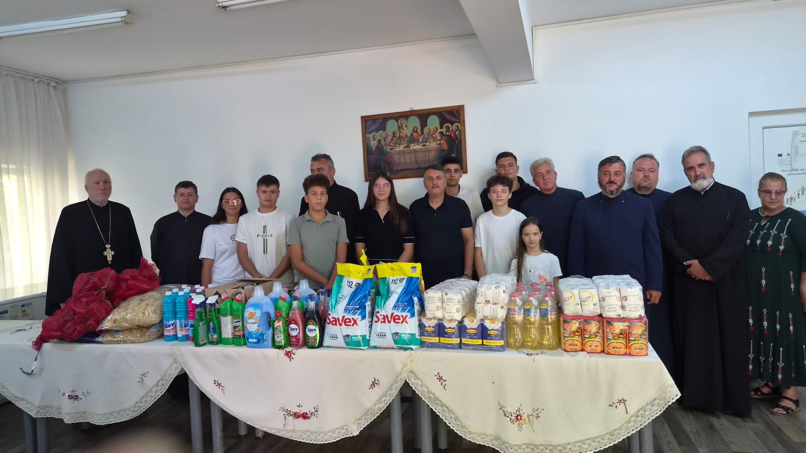 You are currently viewing ACȚIUNE SOCIAL FILANTROPICĂ A PAROHIILOR DIN PROTOIERIA TÂRGOVIȘTE SUD LA CENTRUL MEDICO SOCIAL RACOVIȚA