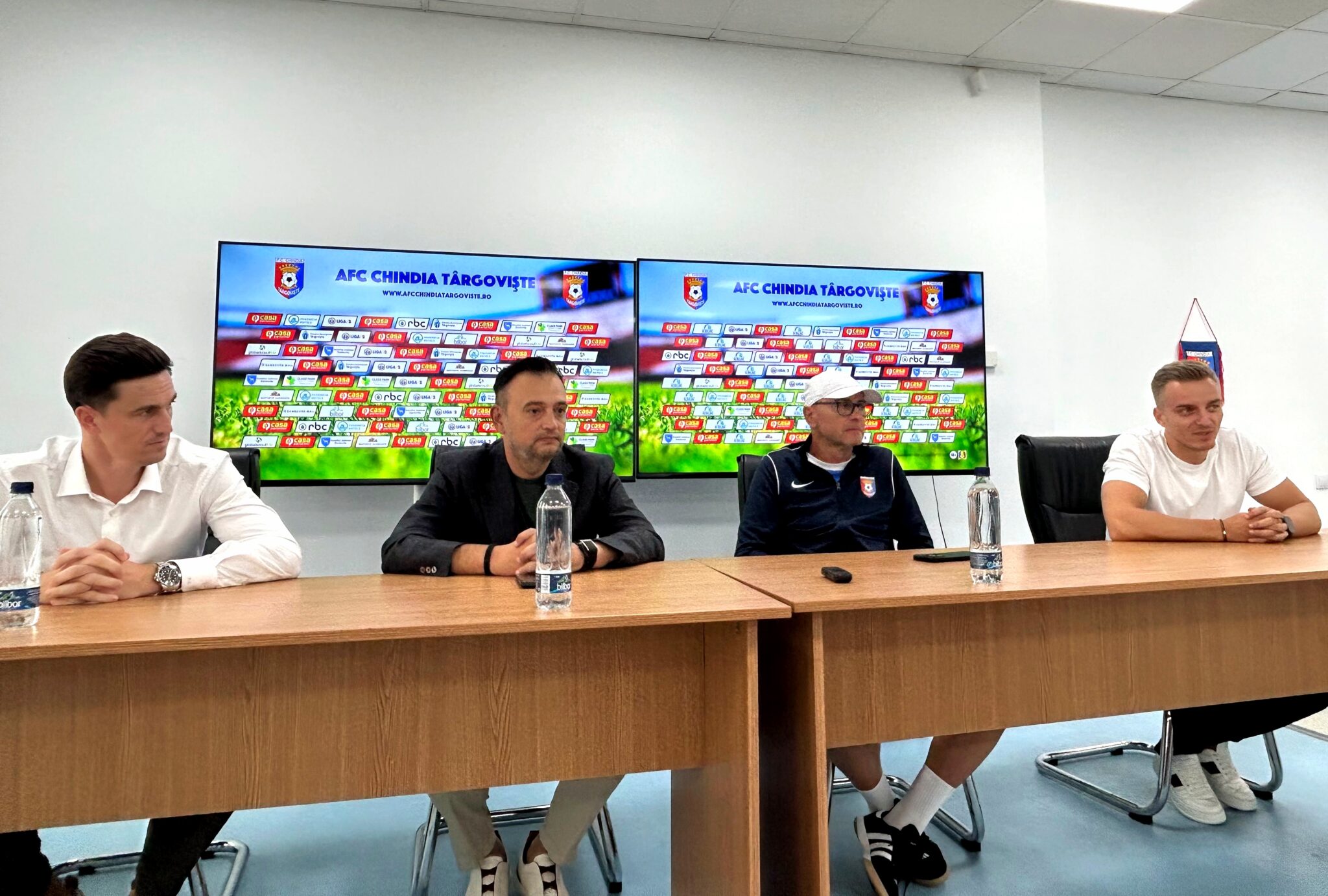 You are currently viewing Leo Grozavu, mesaj de forță la preluarea băncii tehnice a Chindiei Târgoviște: „Am venit să reușesc, am venit să ne atingem obiectivele pe care le dorim cu toții”