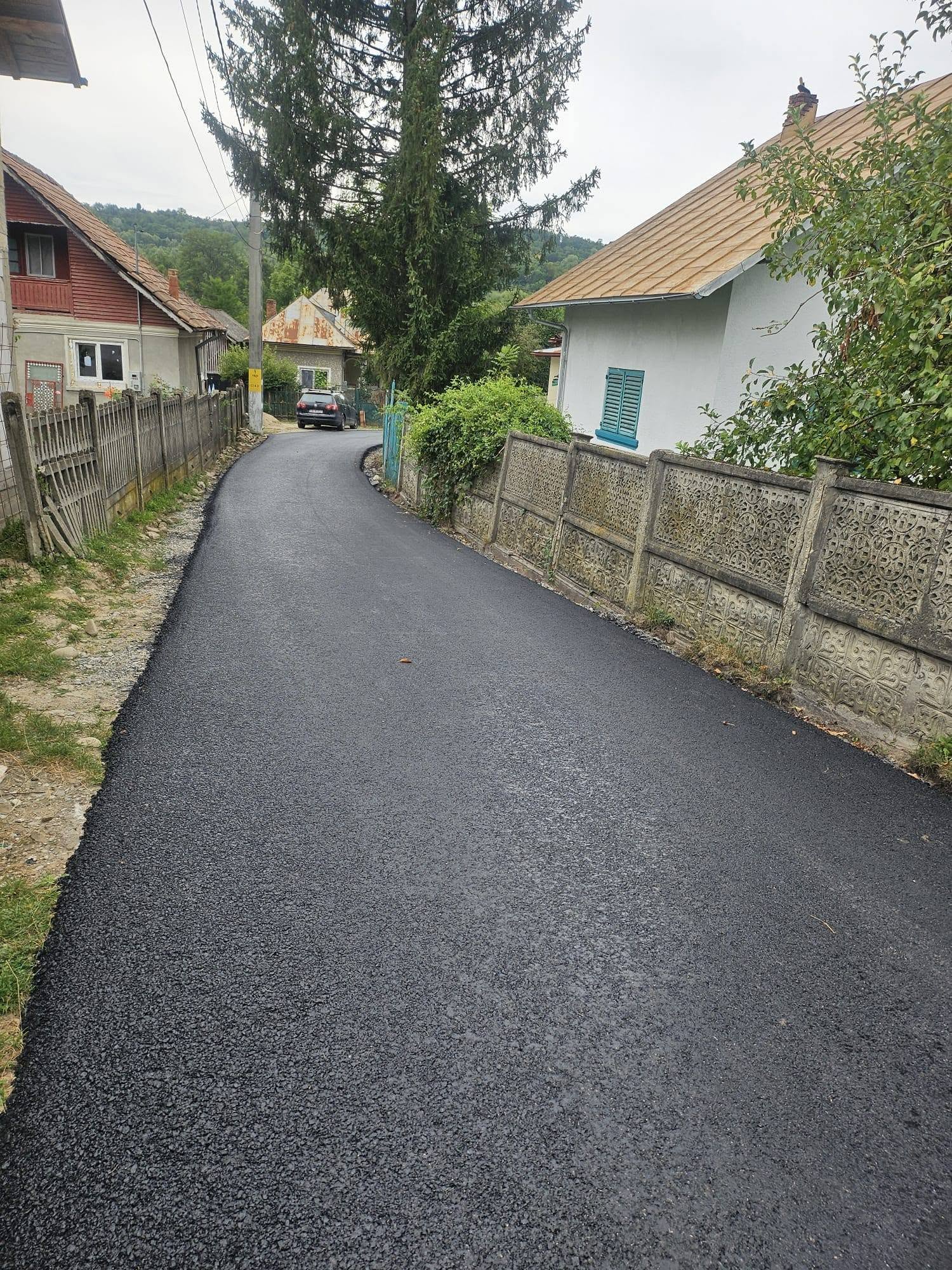 You are currently viewing Lucrări la grădiniță, canalizare și drumuri, la Bezdead