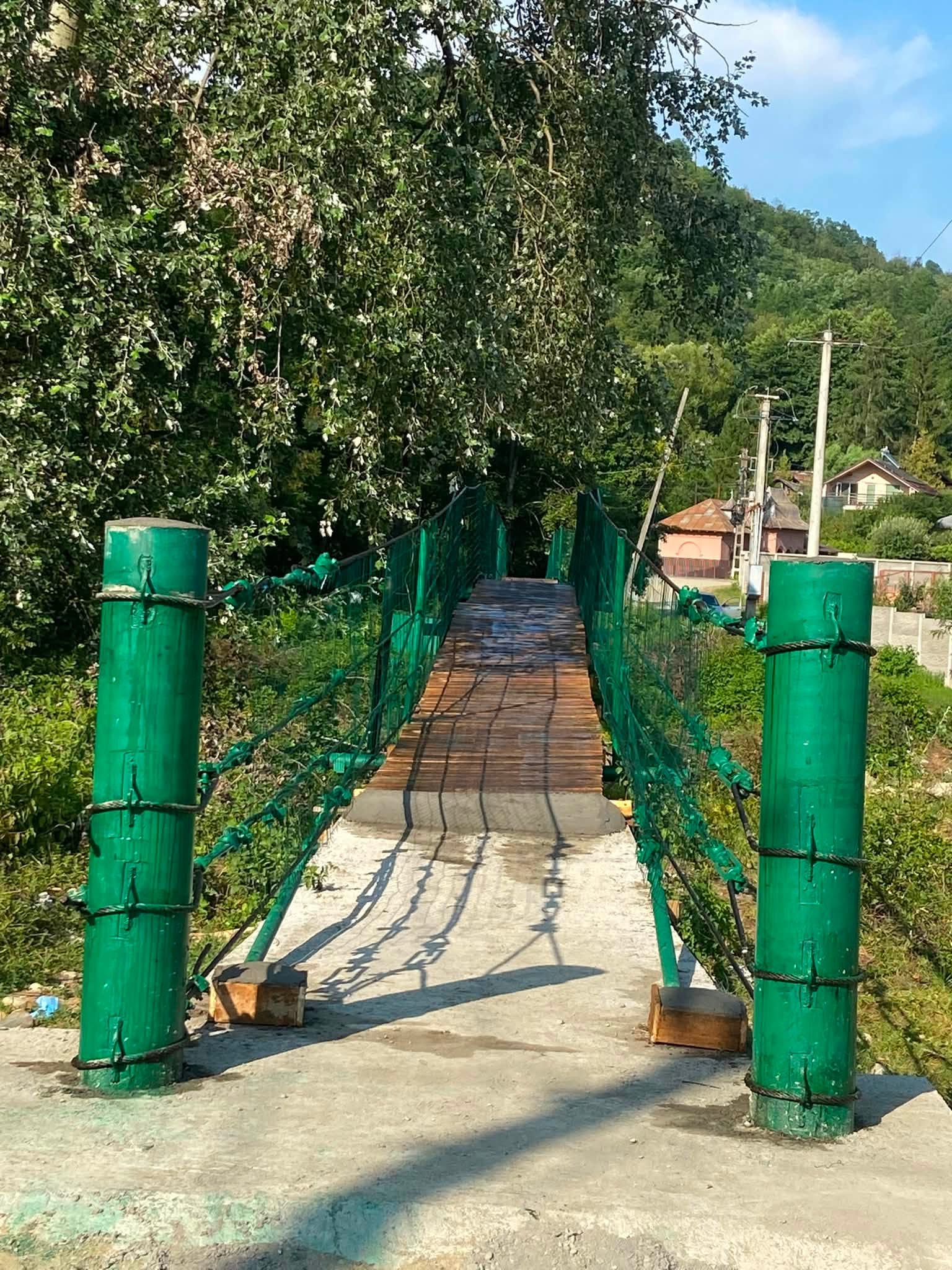 You are currently viewing Puntea pietonală dintre Iedera de Jos și Ciocoiești a fost redeschisă după lucrările de reabilitare