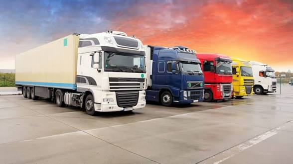 You are currently viewing Transportatorii români cer explicații pentru scumpirea carburanților: „Motorina a ajuns la prețuri istorice”
