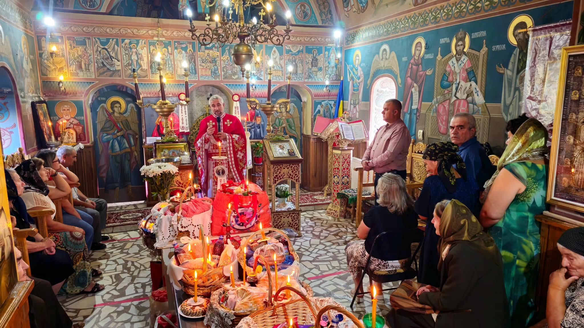 You are currently viewing Hramul Bisericii „Adormirea Maicii Domnului” din Ciurari – Lucieni, sărbătorit de credincioși