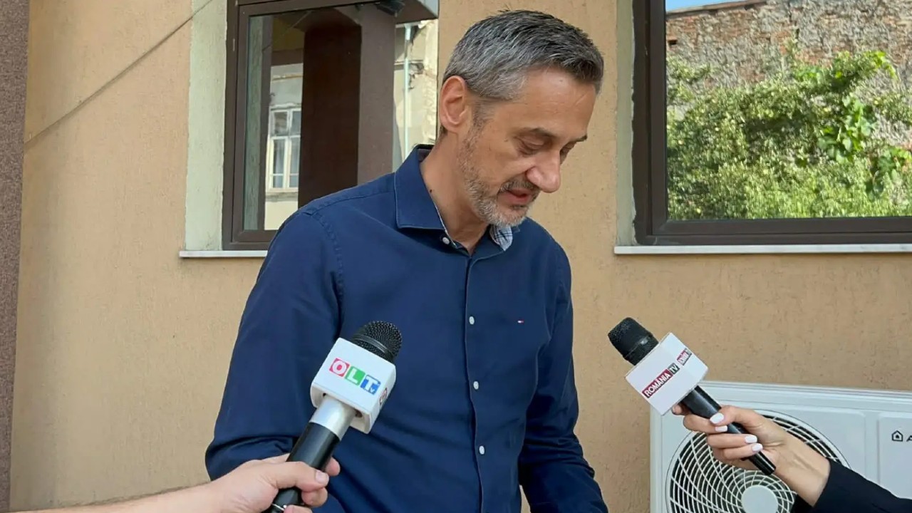 You are currently viewing Primarul orașului Slatina, pus sub acuzare în dosarul privind concesiunea unui cimitir