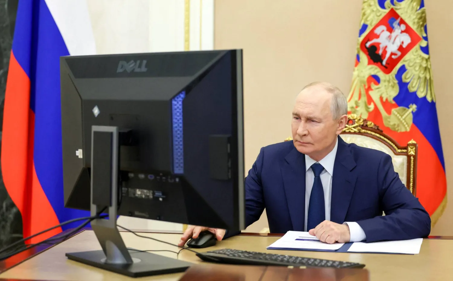 You are currently viewing Rușii aleg Duma de Stat. Putin a votat online