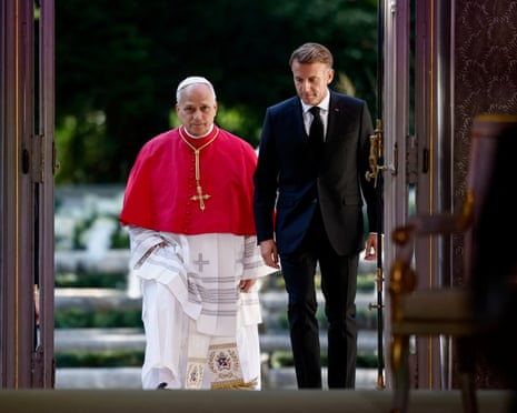 You are currently viewing Papa Leon se află în Franța