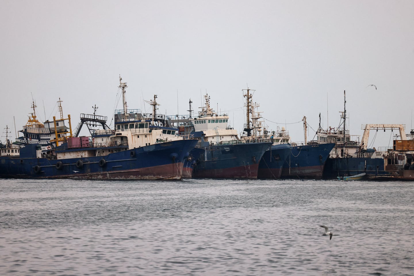 You are currently viewing Armata SUA a atacat trei petroliere iraniene după ce Iranul a vizat nave de război ale Marinei