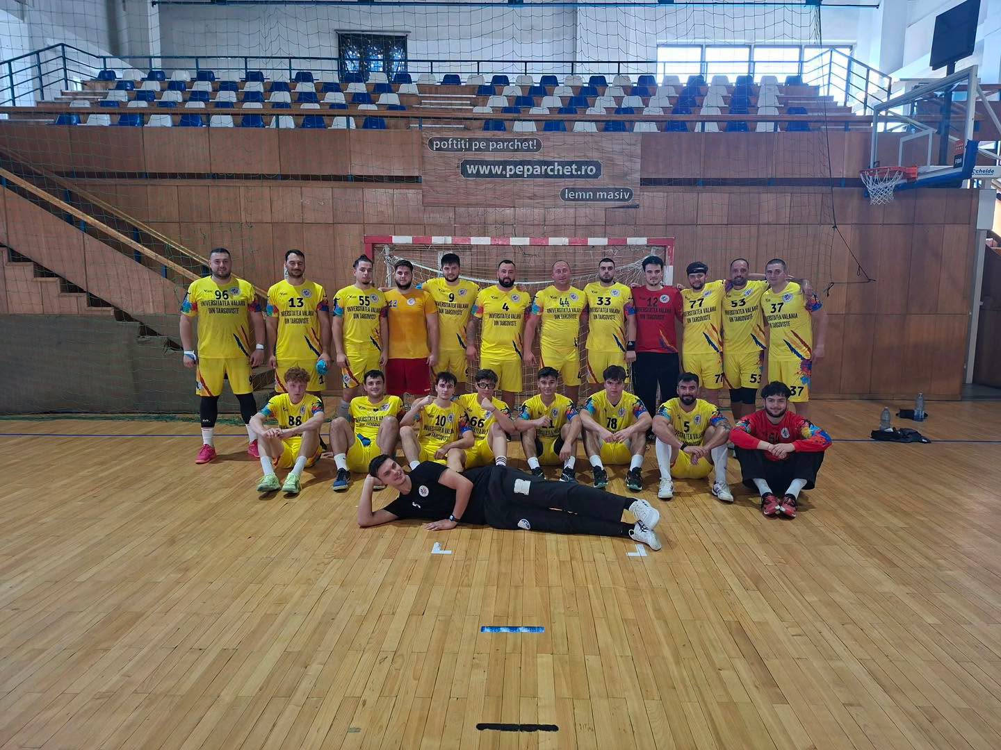 You are currently viewing Echipa de handbal masculin CSU Târgoviște, victorioasă în amicalul cu CSU Craiova