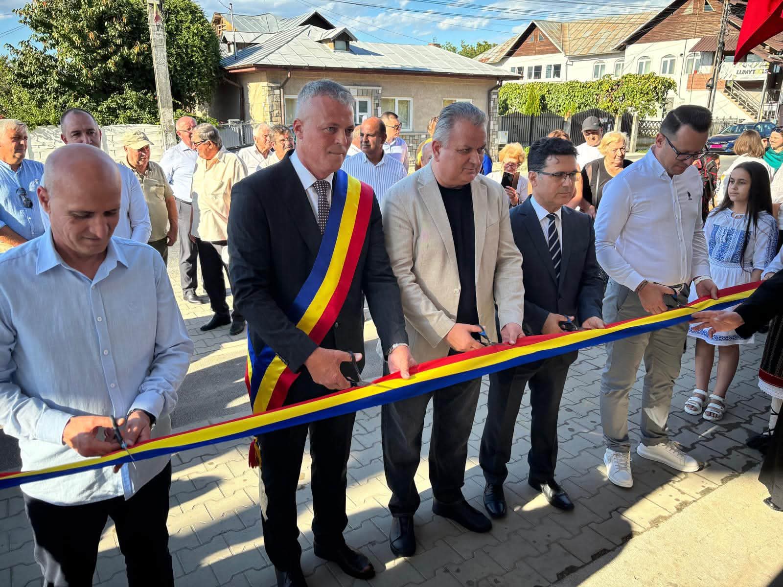 You are currently viewing Dărmănești, între generații. Școala a împlinit 125 de ani, iar Căminul Cultural și-a redeschis porțile
