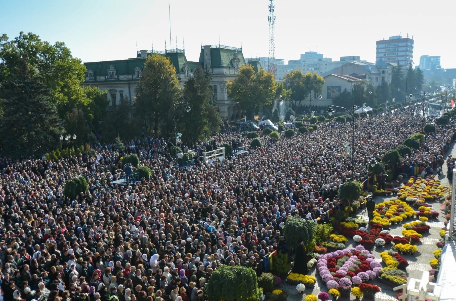 You are currently viewing Programul complet al manifestărilor de la Iași, de sărbătoarea Sfintei Cuvioase Parascheva