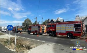 Read more about the article Casă în flăcări în localitatea Picior de Munte! Pompierii au intervenit!