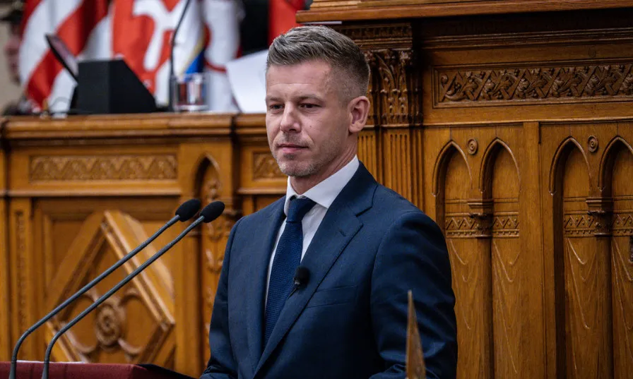 You are currently viewing Parlamentul Ungariei a votat ridicarea imunității premierului Péter Magyar