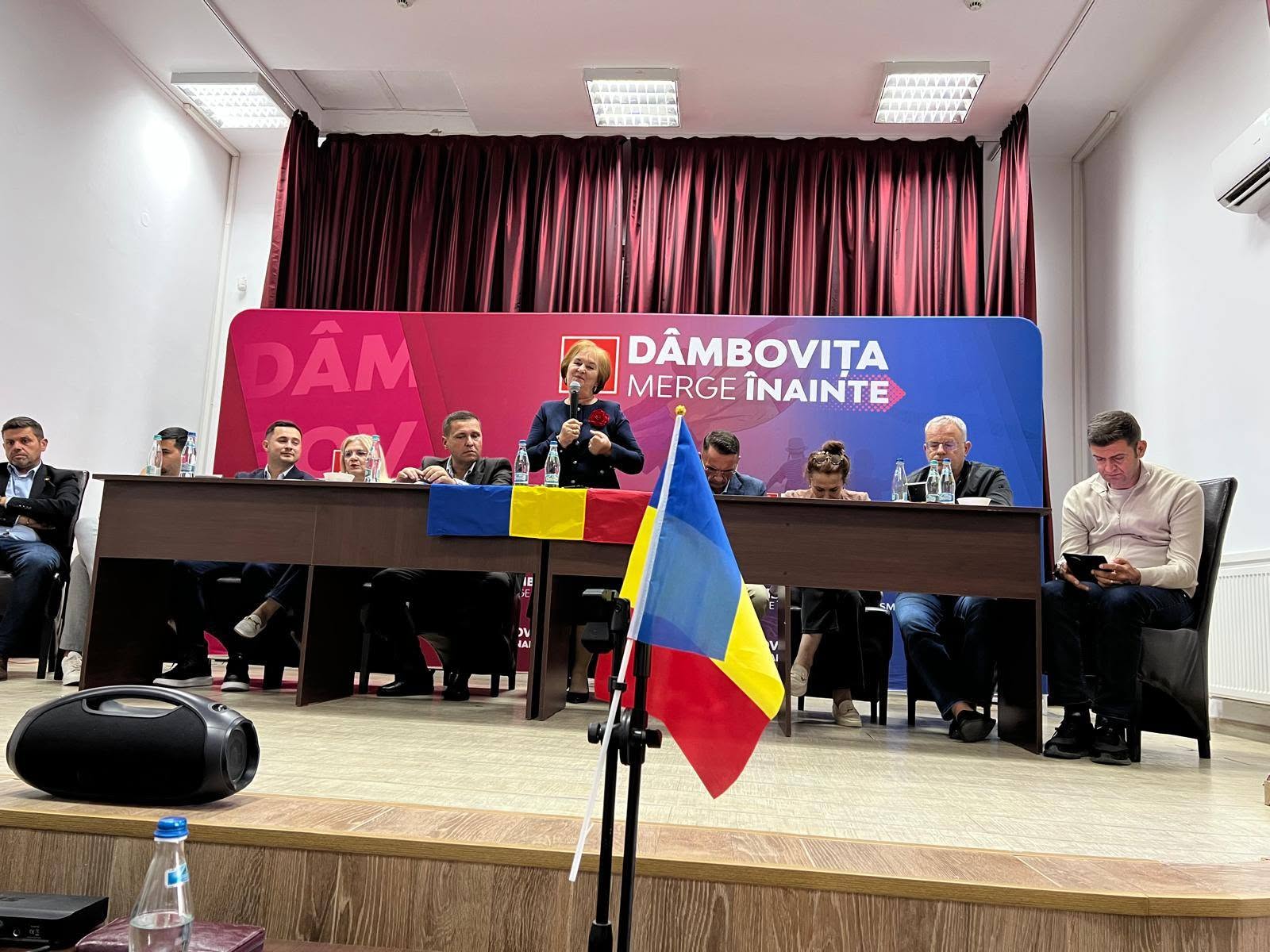 You are currently viewing Luisa Bărboiu, realeasă la conducerea PSD Nucet, după 27 de ani în fruntea organizației