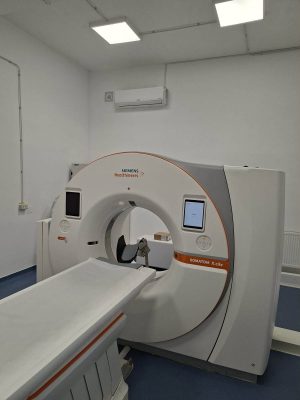 Read more about the article Tomograful Computerizat de la Spitalul Orășenesc Găești a devenit funcțional. Investigațiile CT se pot face de astăzi în oraș