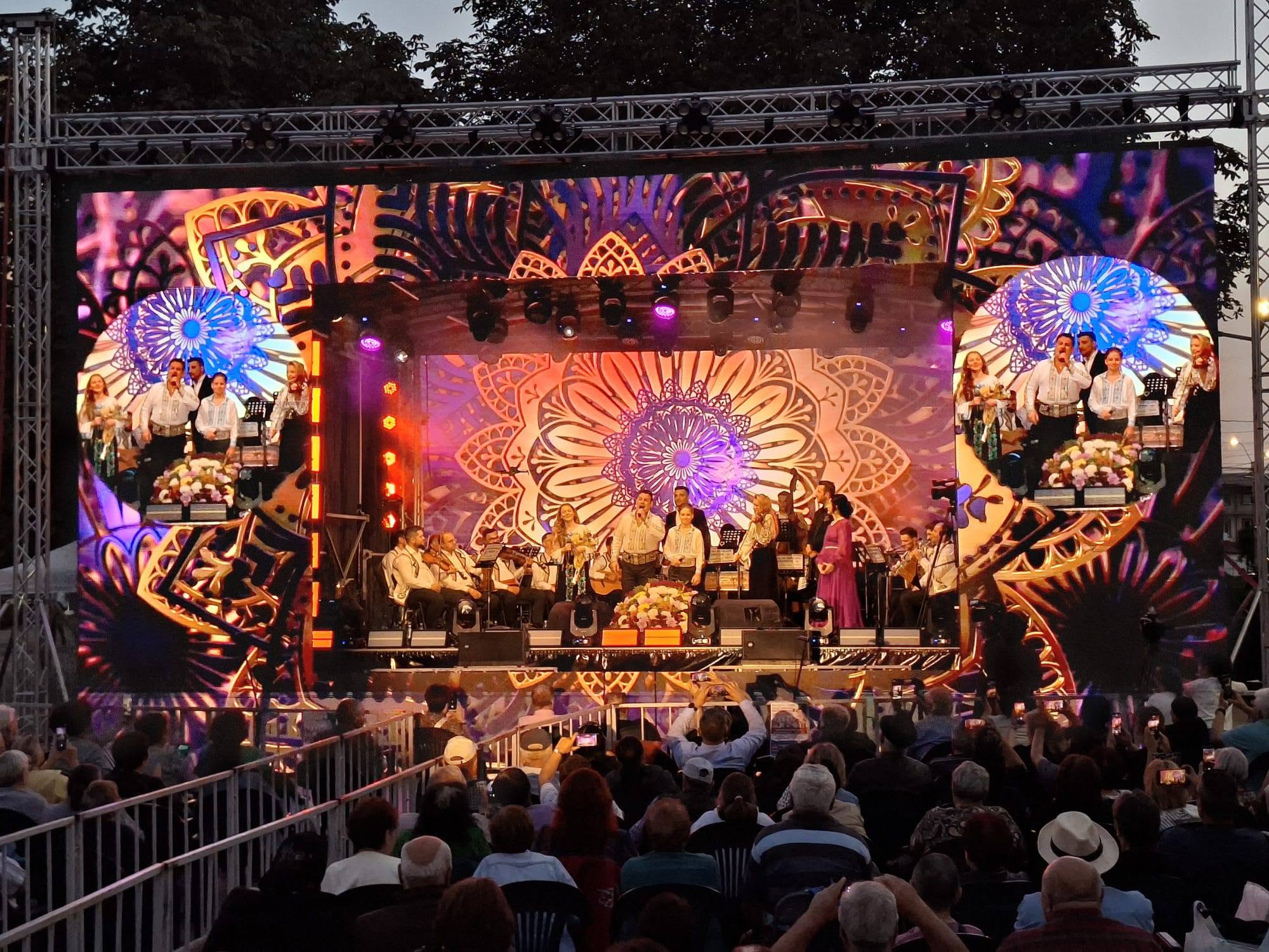 You are currently viewing Seară de gală la Târgoviște, la finalul Festivalului-concurs național „Ion Dolănescu”