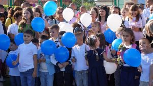Read more about the article „Eu am crescut și am învățat acasă, la Găești”. Mesajul lui Alexandru Iorga pentru elevi, la început de an școlar