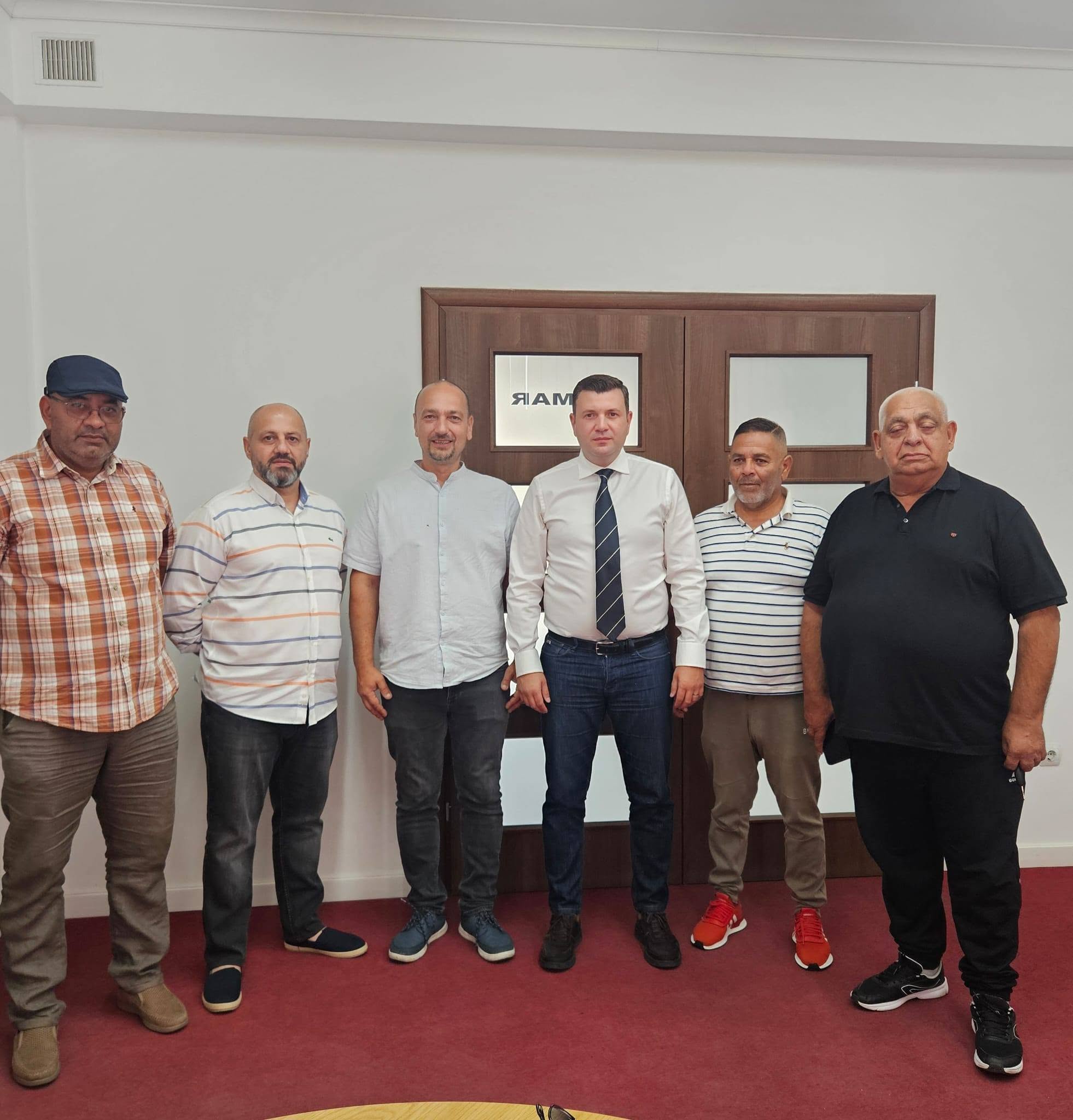 You are currently viewing Centru de integrare pentru romi, la Gura Ocniței. Primăria a pus la dispoziție terenul pentru construirea acestuia